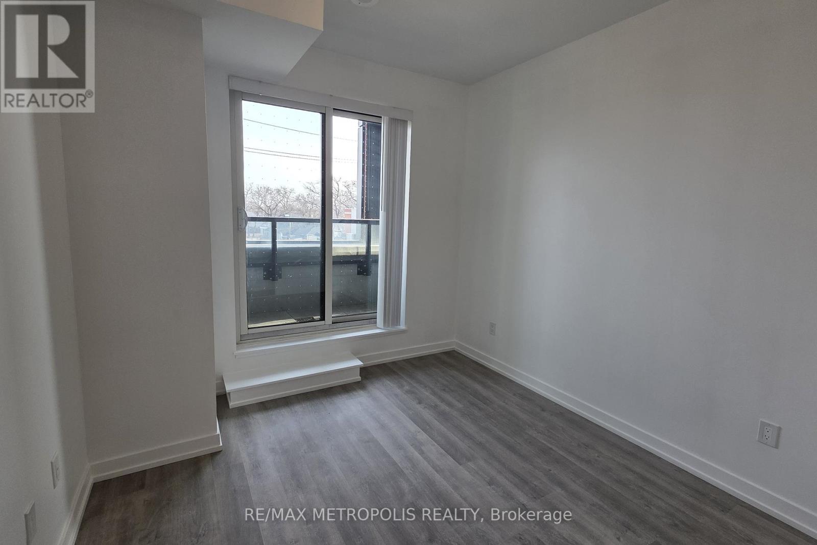 307 - 2300 St Clair Avenue W, Toronto, Ontario  M6N 0B3 - Photo 14 - W12024724