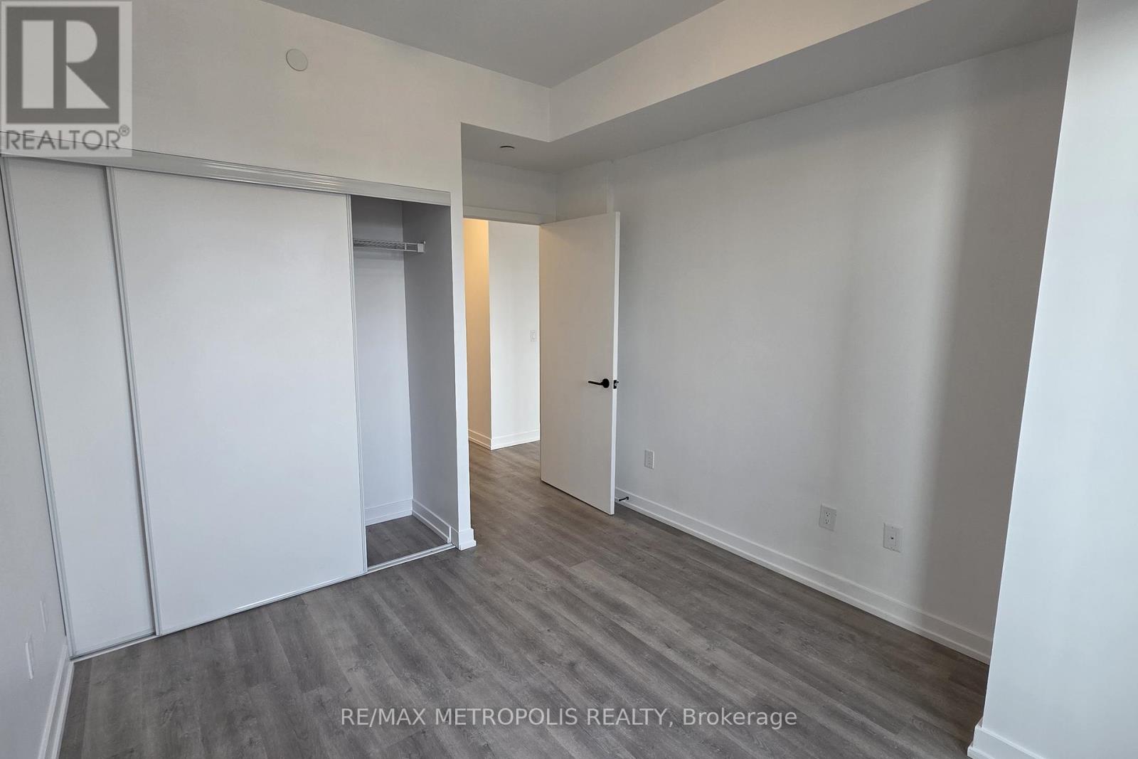 307 - 2300 St Clair Avenue W, Toronto, Ontario  M6N 0B3 - Photo 15 - W12024724