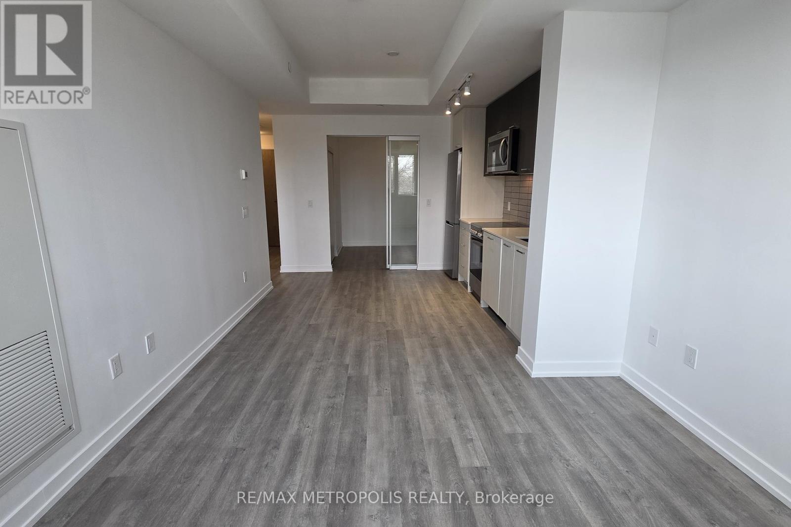 307 - 2300 St Clair Avenue W, Toronto, Ontario  M6N 0B3 - Photo 5 - W12024724