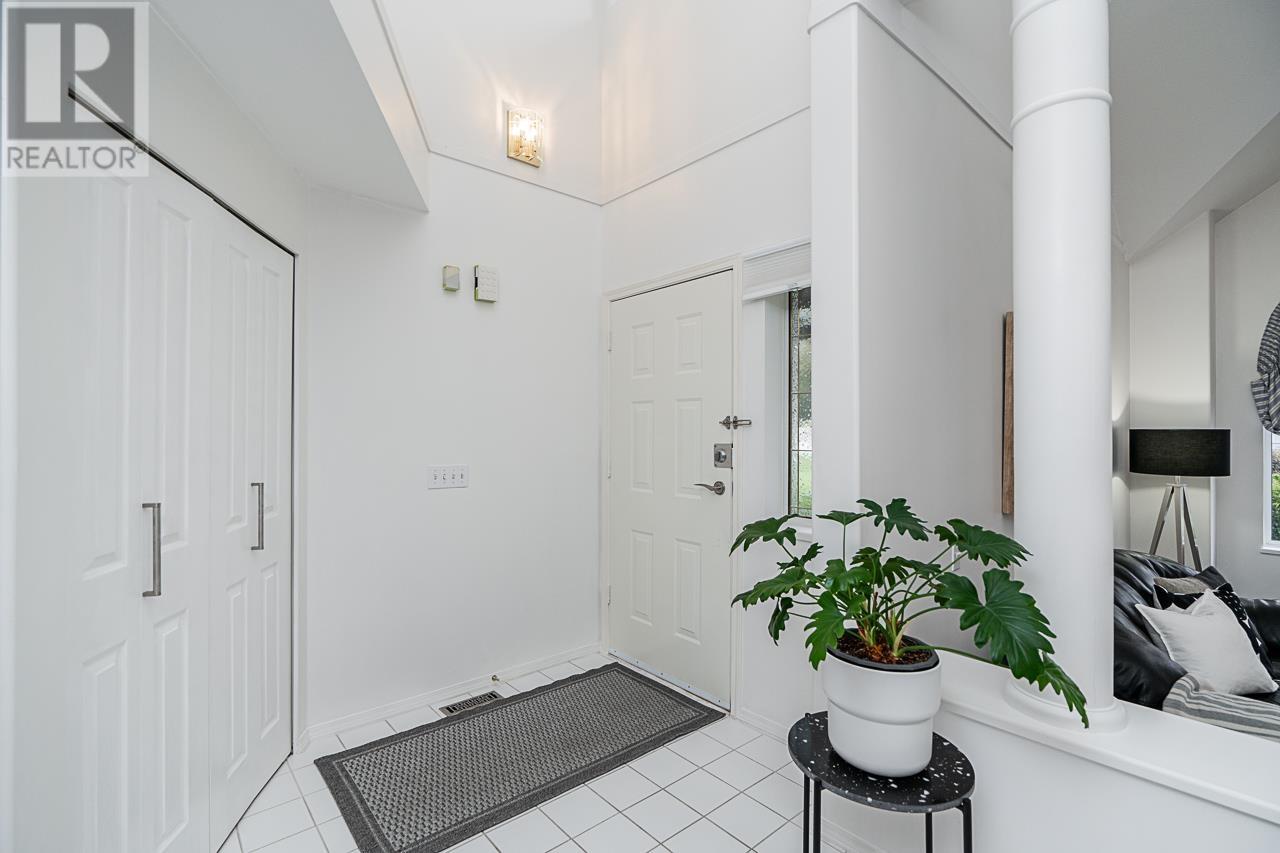 2926 Valleyvista Drive, Coquitlam, British Columbia  V3E 2P3 - Photo 3 - R2978798