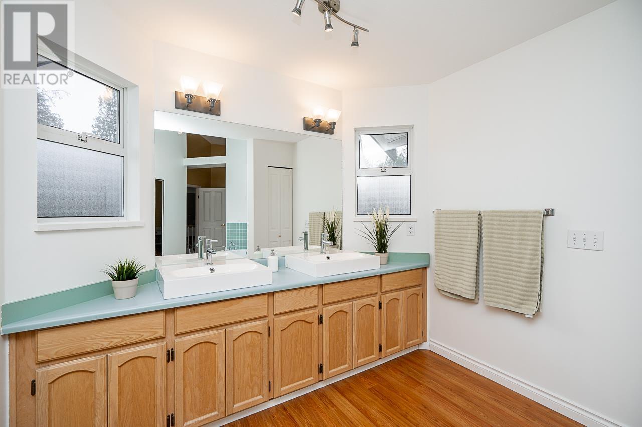 2926 Valleyvista Drive, Coquitlam, British Columbia  V3E 2P3 - Photo 25 - R2978798