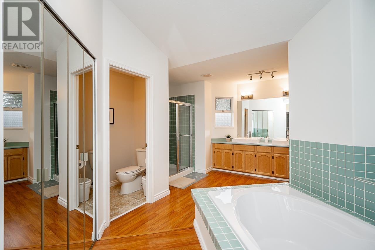 2926 Valleyvista Drive, Coquitlam, British Columbia  V3E 2P3 - Photo 24 - R2978798