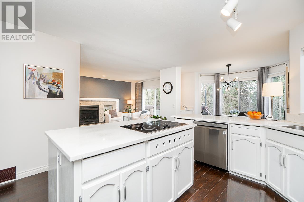 2926 Valleyvista Drive, Coquitlam, British Columbia  V3E 2P3 - Photo 9 - R2978798