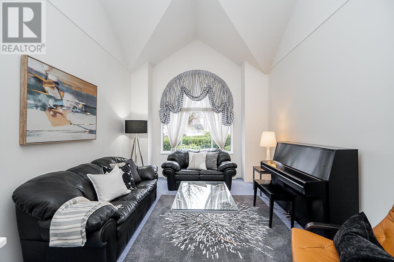 2926 Valleyvista Drive, Coquitlam, British Columbia  V3E 2P3 - Photo 5 - R2978798
