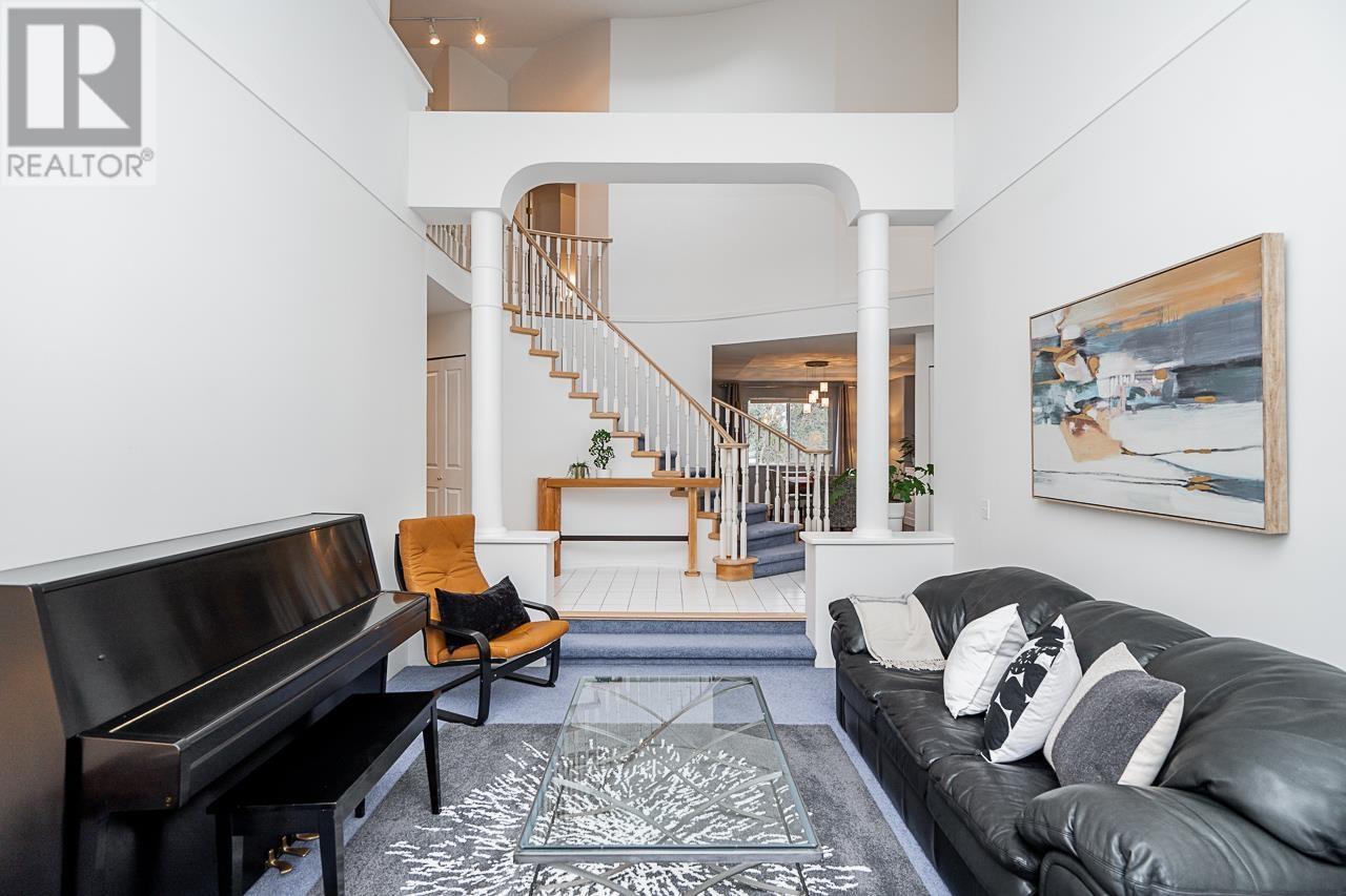2926 Valleyvista Drive, Coquitlam, British Columbia  V3E 2P3 - Photo 6 - R2978798
