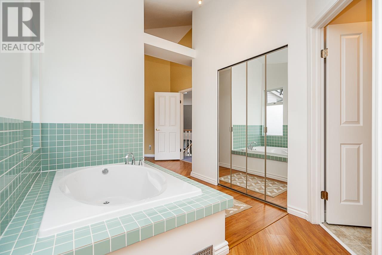 2926 Valleyvista Drive, Coquitlam, British Columbia  V3E 2P3 - Photo 26 - R2978798