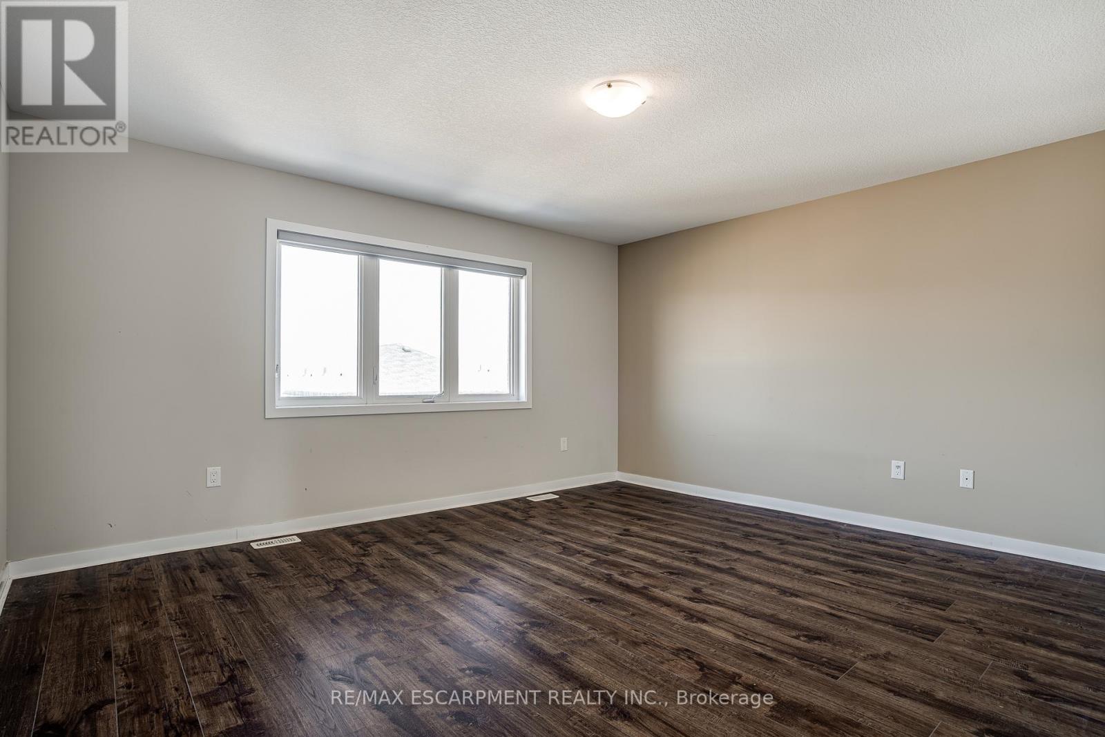 88 Scarletwood Street, Hamilton, Ontario  L8J 0K8 - Photo 17 - X12024715