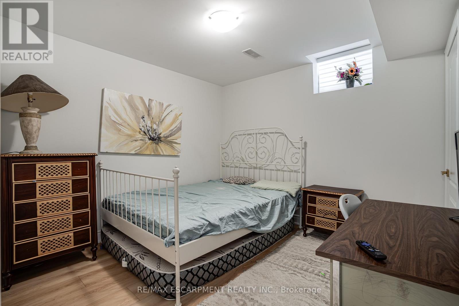 88 Scarletwood Street, Hamilton, Ontario  L8J 0K8 - Photo 24 - X12024715