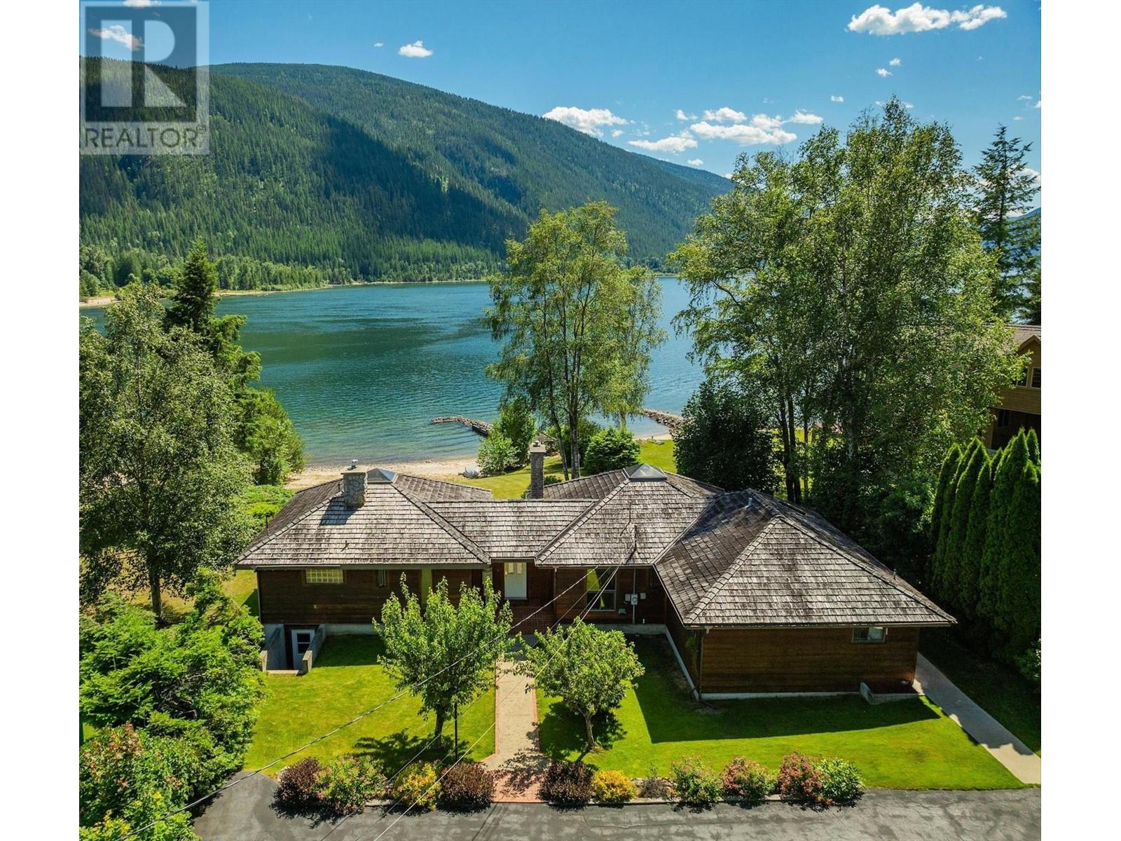 3918 MACGREGOR WEST Road, Nelson, British Columbia