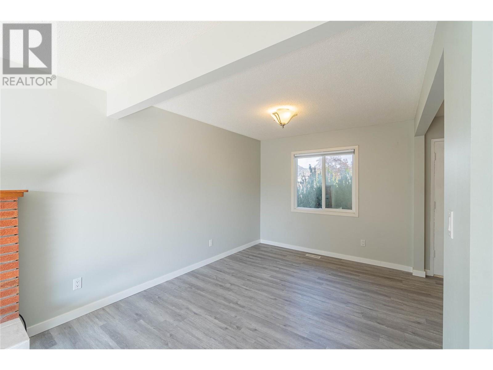 Property at 634 PATRICIA Avenue image 2
