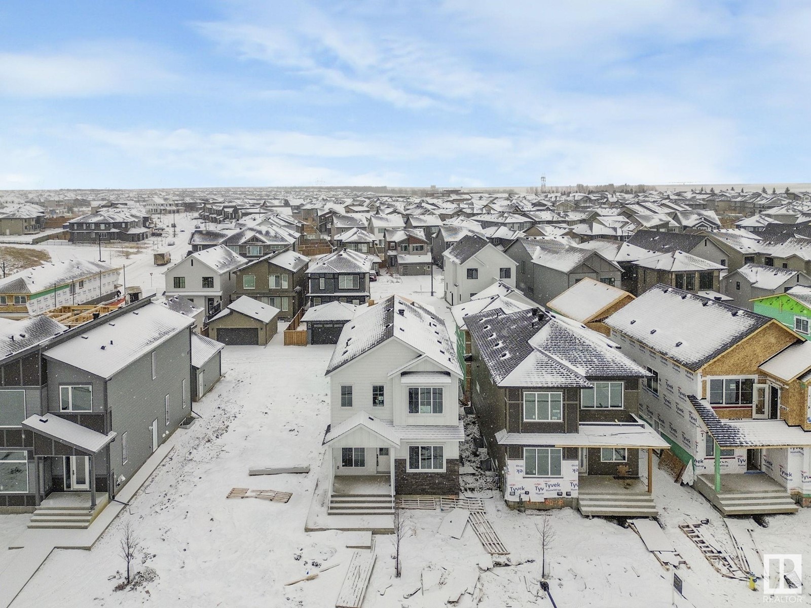 Property at 6113 CRAWFORD DR SW image 2