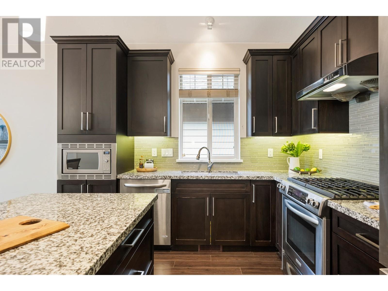 117 3450 David Avenue, Coquitlam, British Columbia  V3E 0J9 - Photo 10 - R2978808