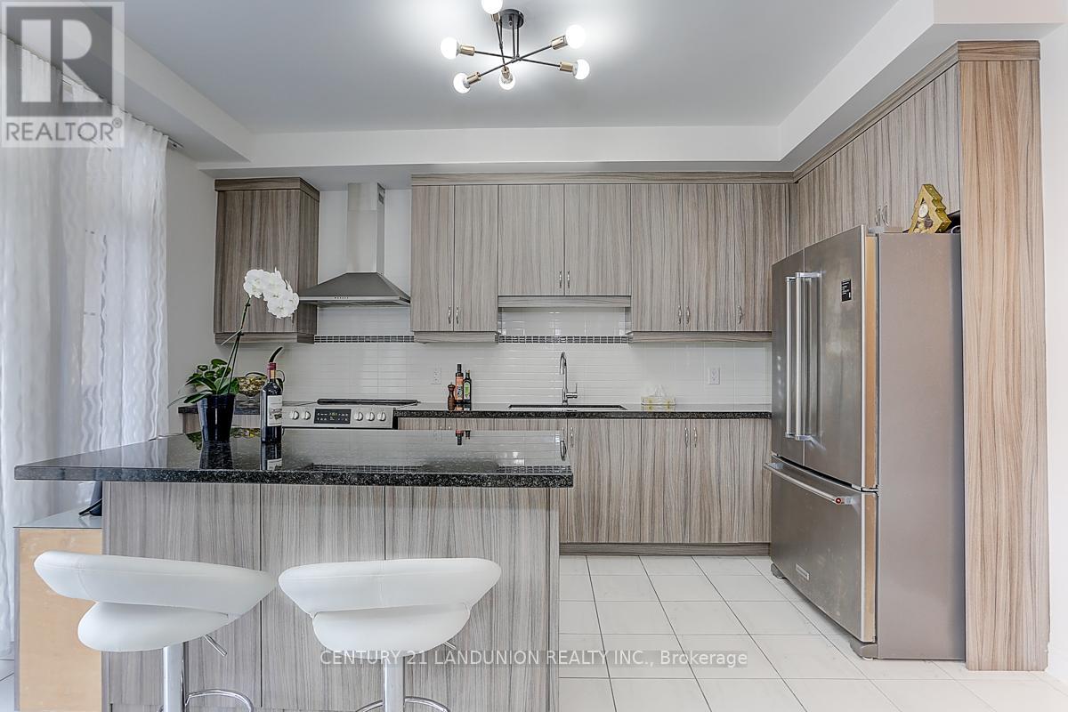 87 Grand Trunk Avenue, Vaughan, Ontario  L6A 5B3 - Photo 12 - N12022100