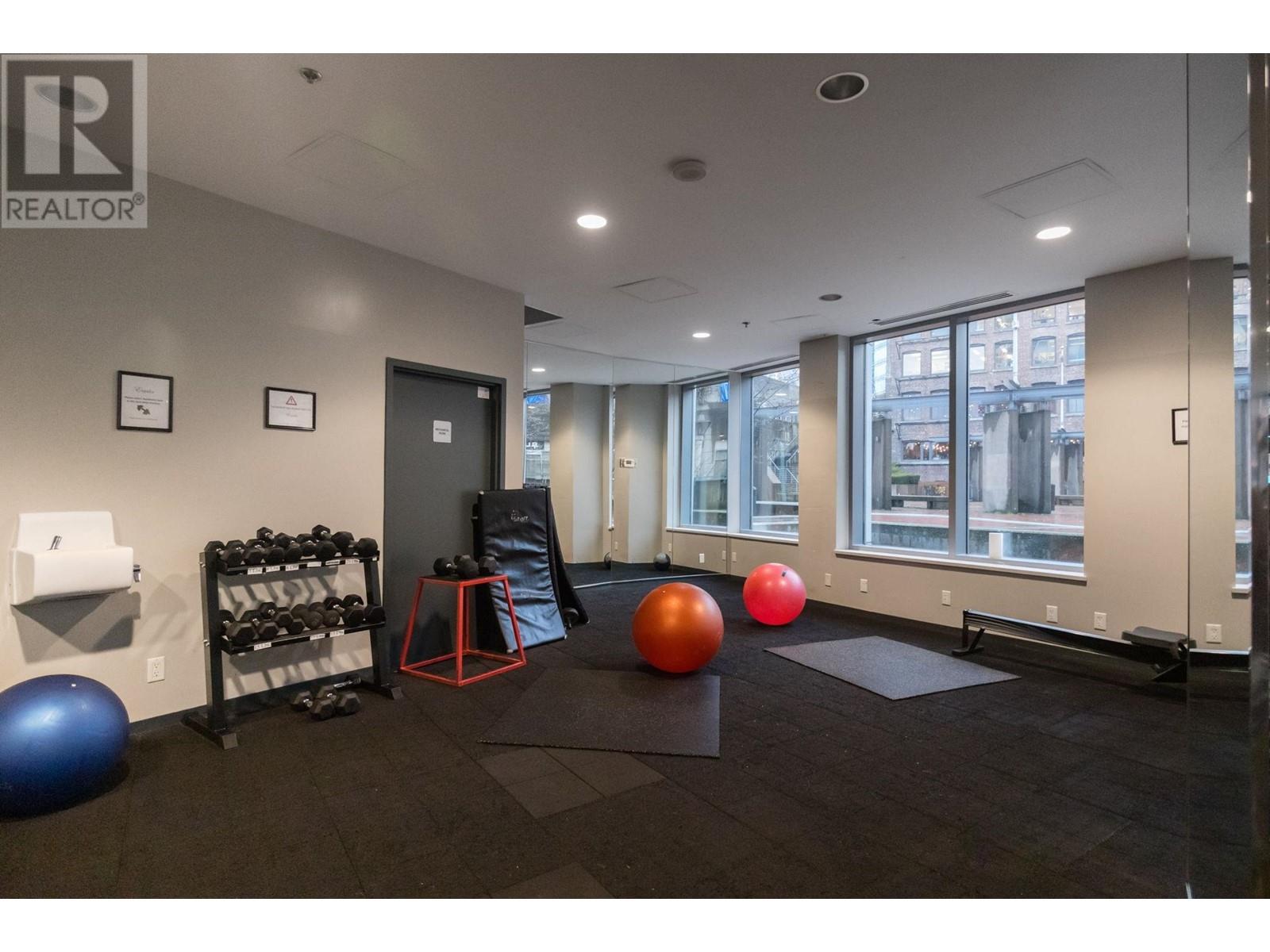 Listing Picture 27 of 31 : 1901 689 ABBOTT STREET, Vancouver / 溫哥華 - 魯藝地產 Yvonne Lu Group - MLS Medallion Club Member