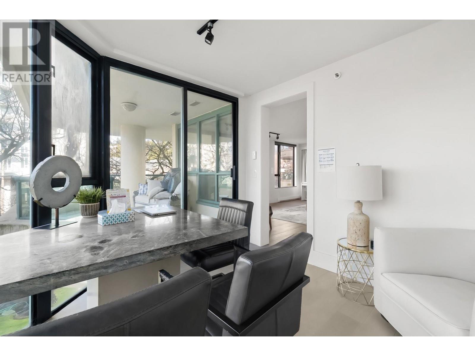 3d 328 Taylor Way, West Vancouver, British Columbia  V7T 2Y4 - Photo 3 - R2978859