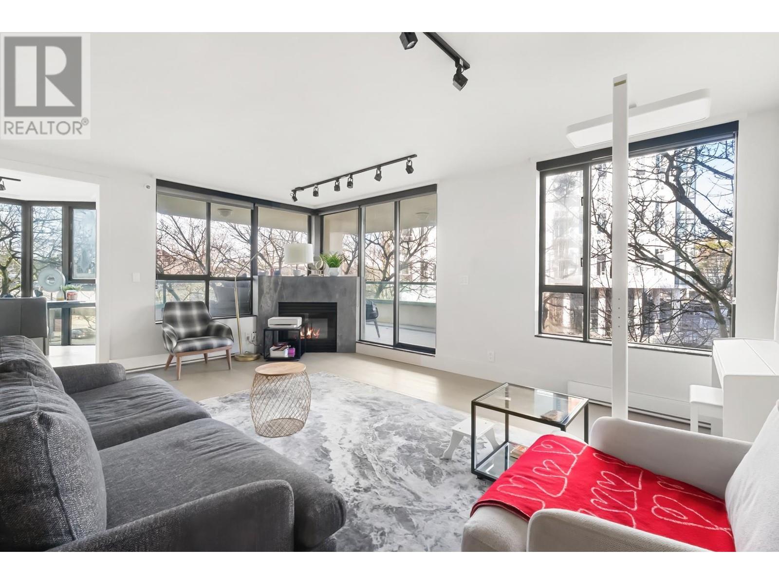 3d 328 Taylor Way, West Vancouver, British Columbia  V7T 2Y4 - Photo 4 - R2978859