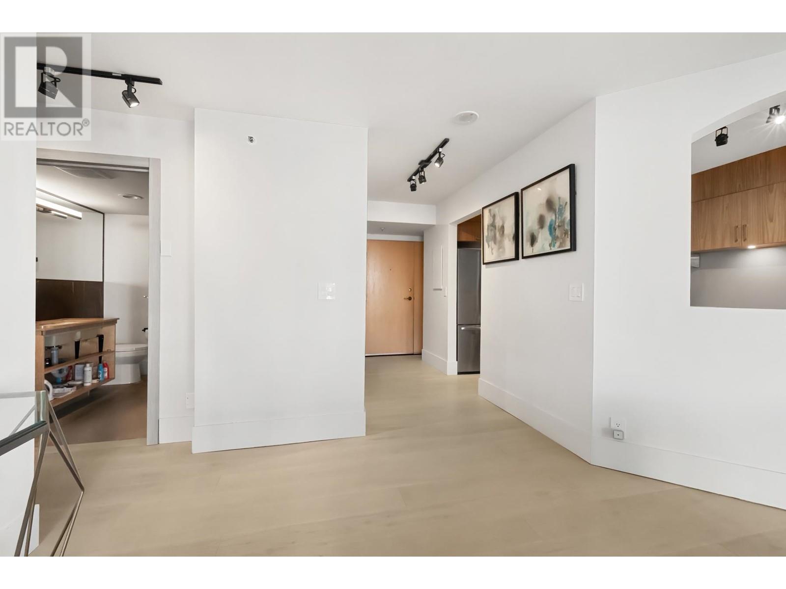 3d 328 Taylor Way, West Vancouver, British Columbia  V7T 2Y4 - Photo 6 - R2978859