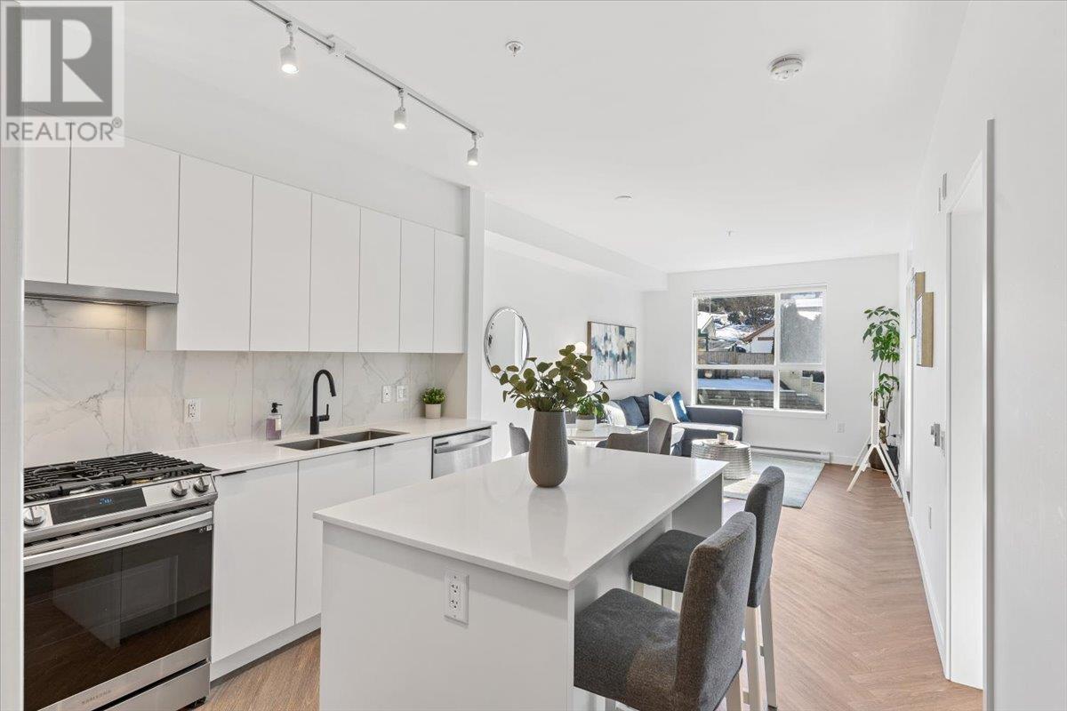 402 3229 ST JOHNS STREET, port moody, British Columbia