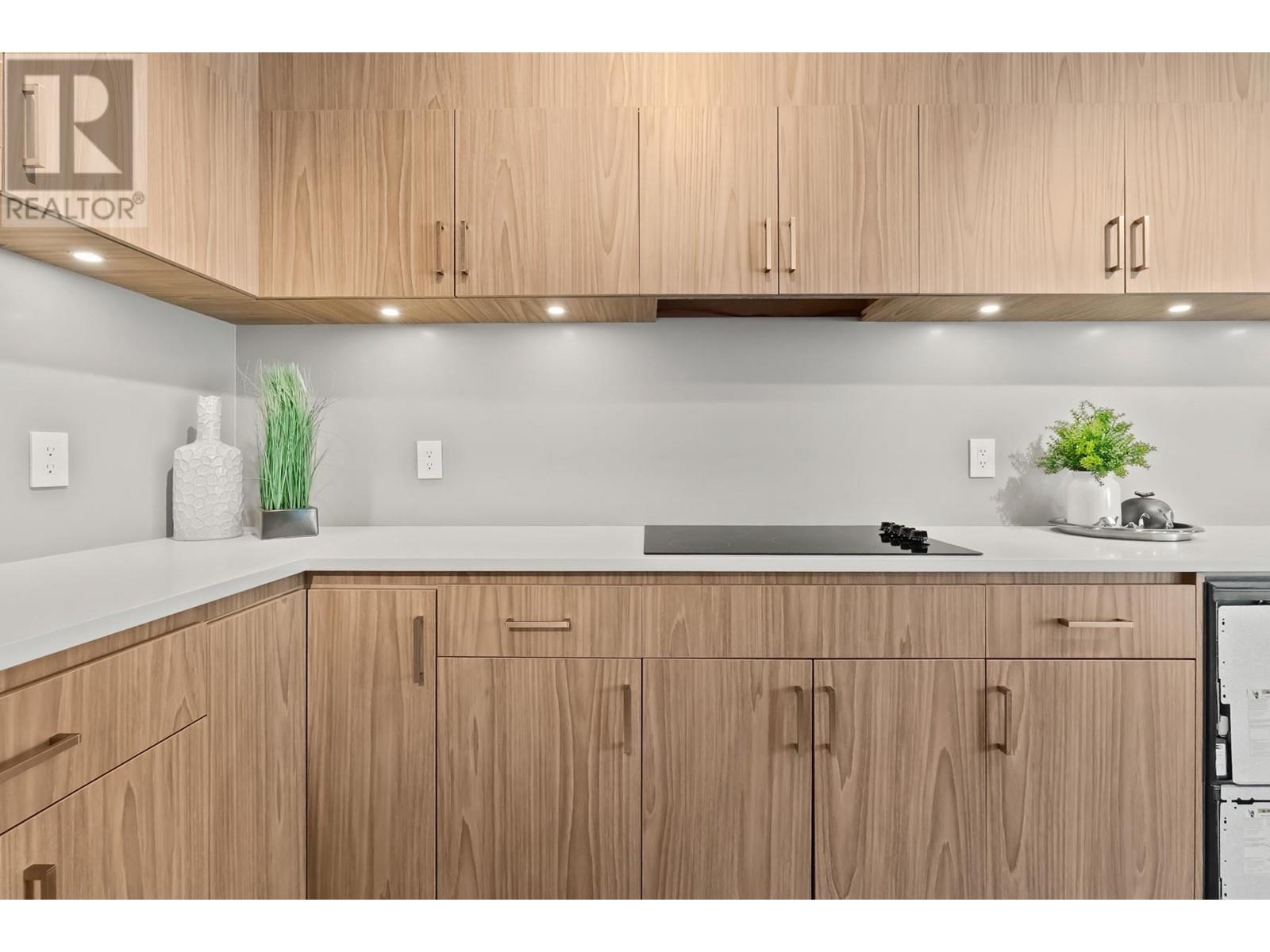 6d 328 Taylor Way, West Vancouver, British Columbia  V7T 2Y4 - Photo 4 - R2978868