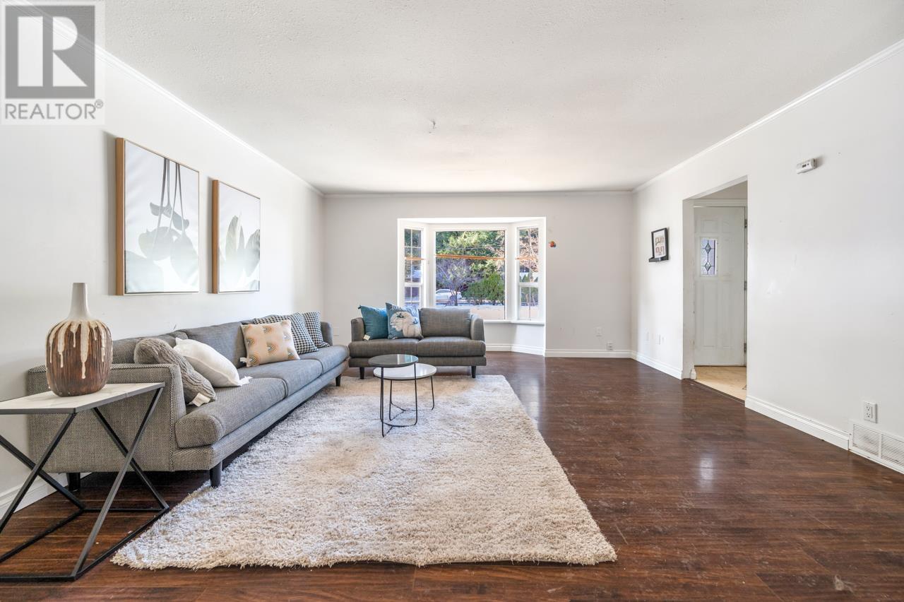 Property at 12174 SKILLEN STREET image 2