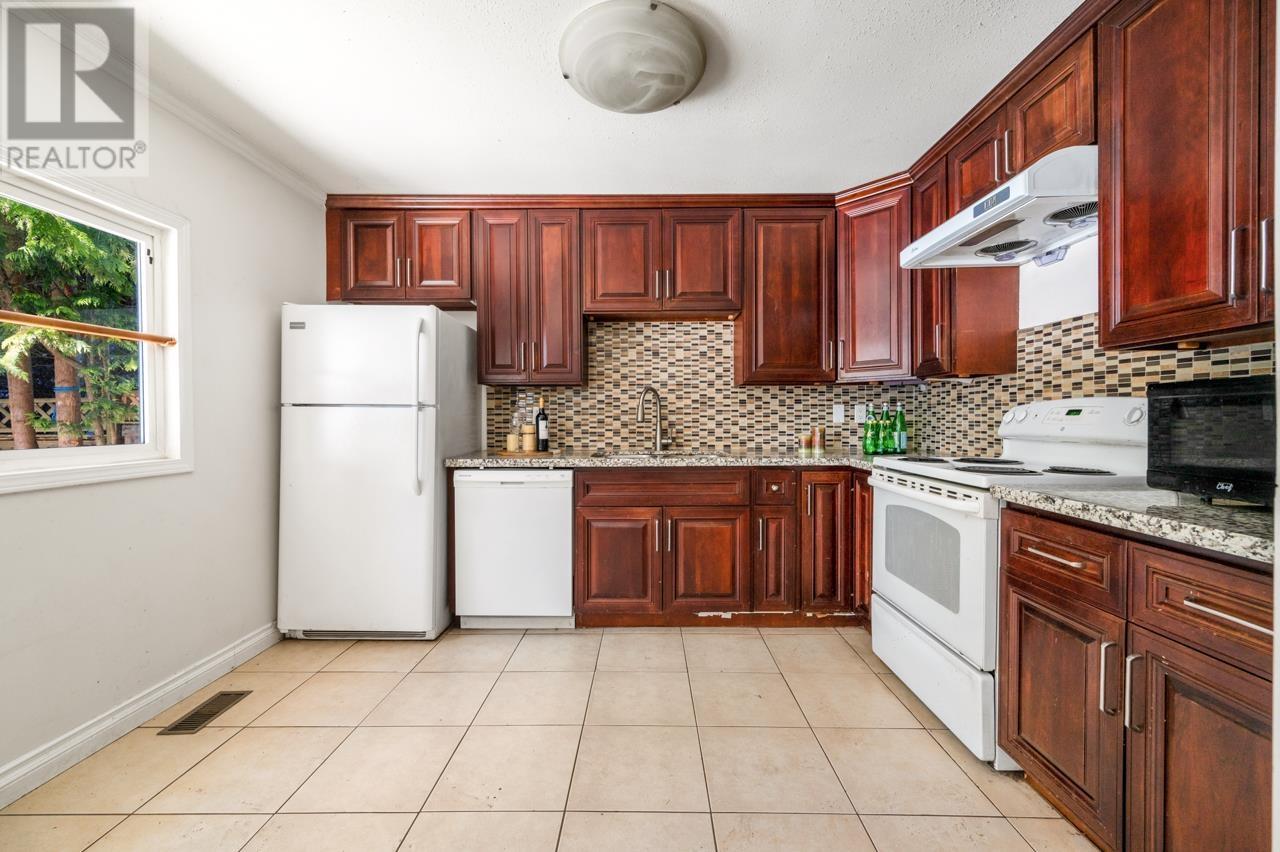 Property at 12174 SKILLEN STREET image 5