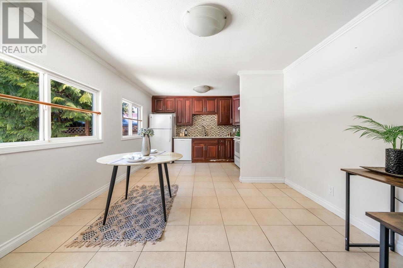 12174 Skillen Street, Maple Ridge, British Columbia  V2X 4X3 - Photo 8 - R2978827