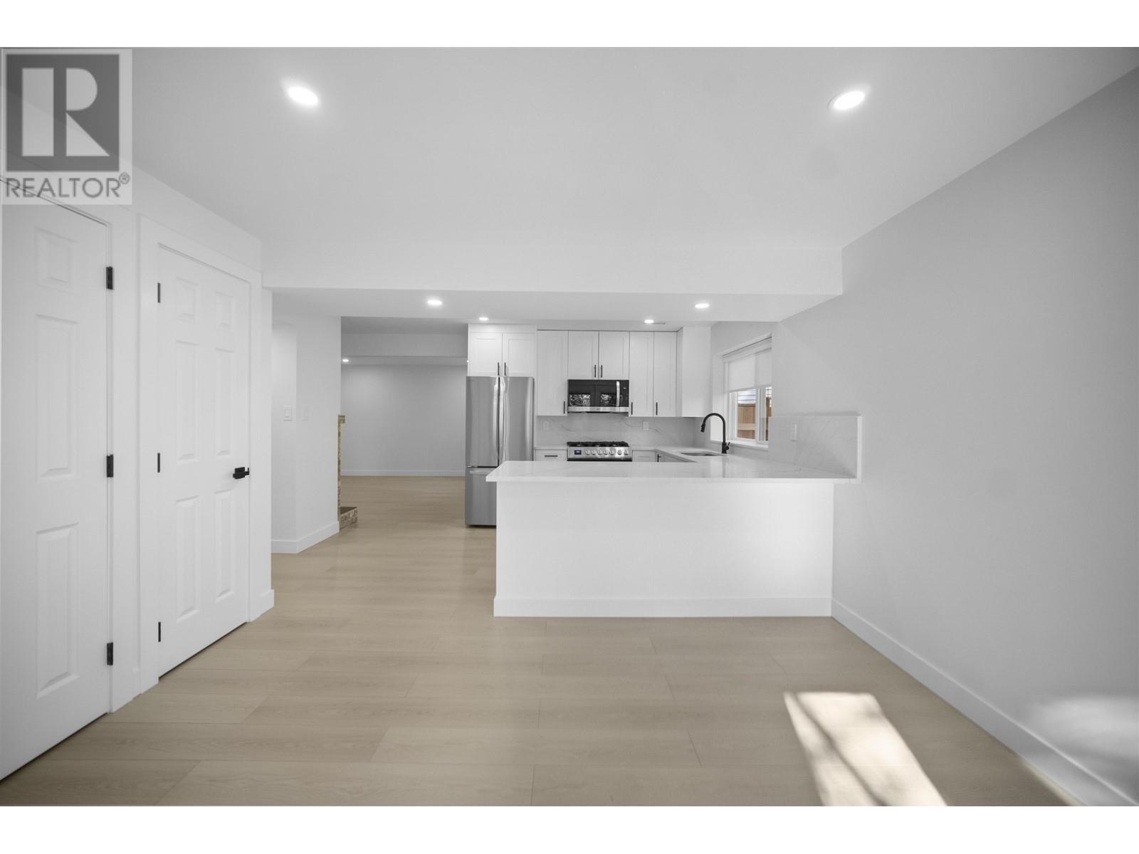 19 Arrow-Wood Place, Port Moody, British Columbia  V3H 4E9 - Photo 22 - R2978836