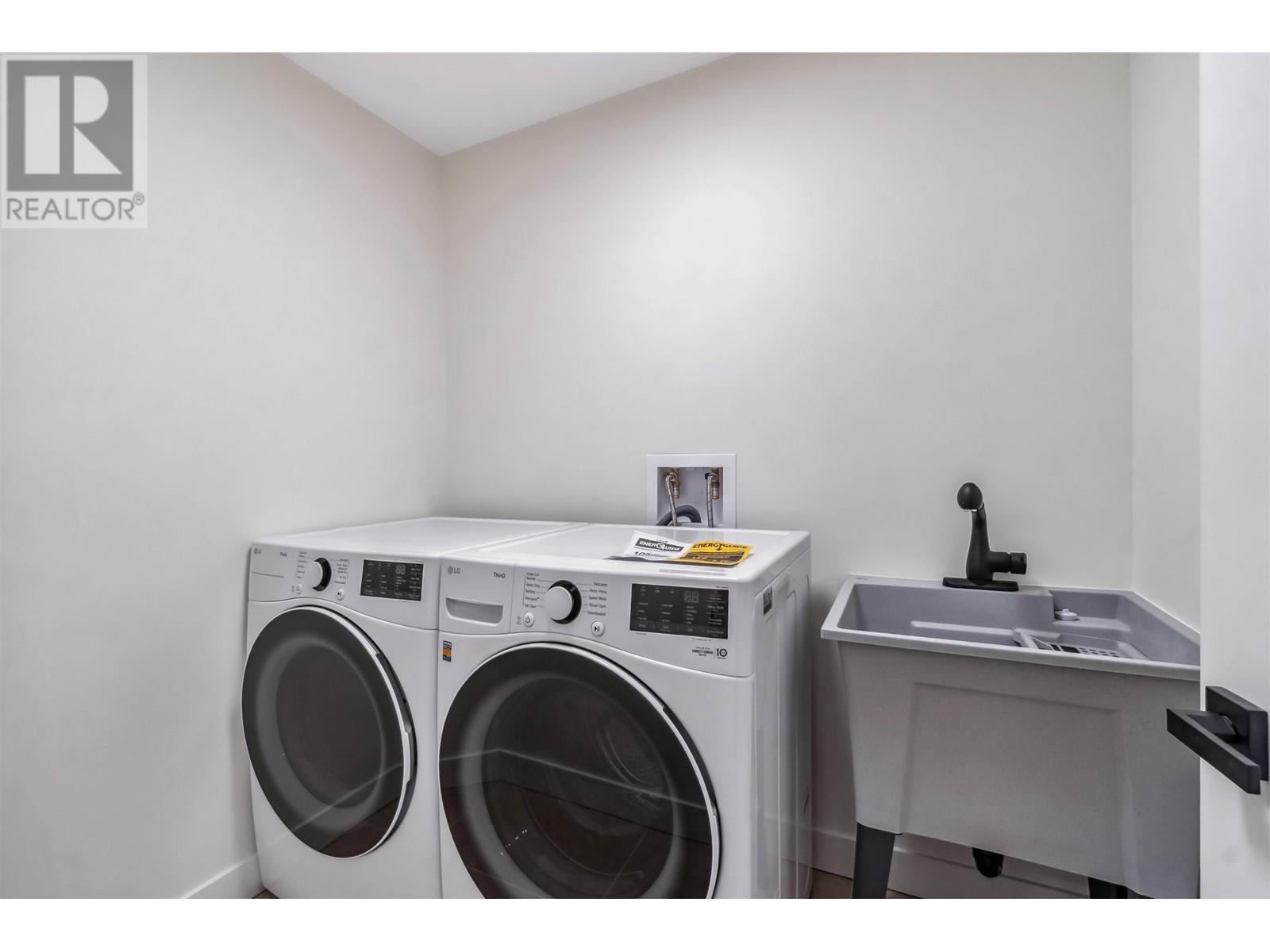 19 Arrow-Wood Place, Port Moody, British Columbia  V3H 4E9 - Photo 37 - R2978836