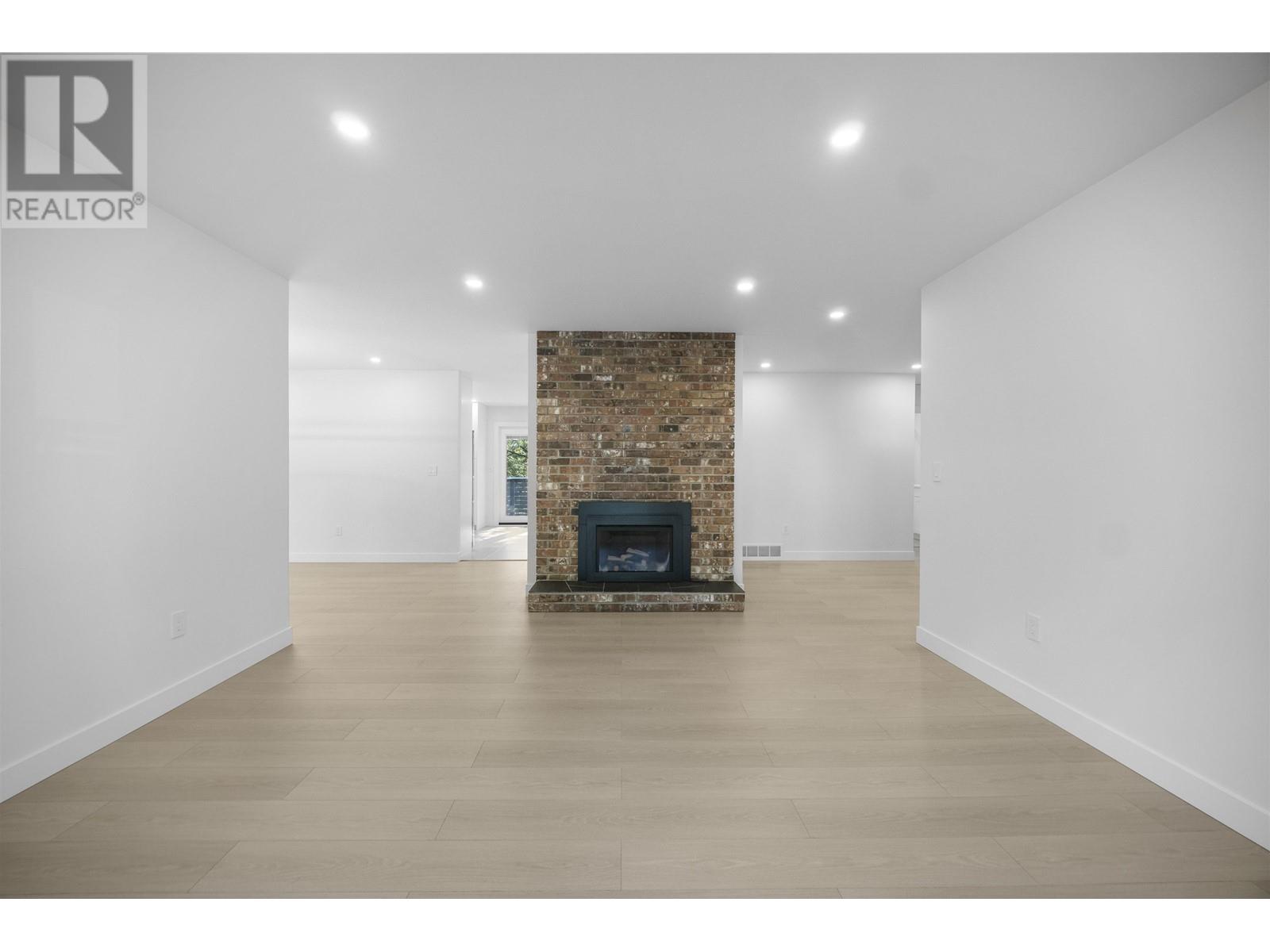 19 Arrow-Wood Place, Port Moody, British Columbia  V3H 4E9 - Photo 8 - R2978836