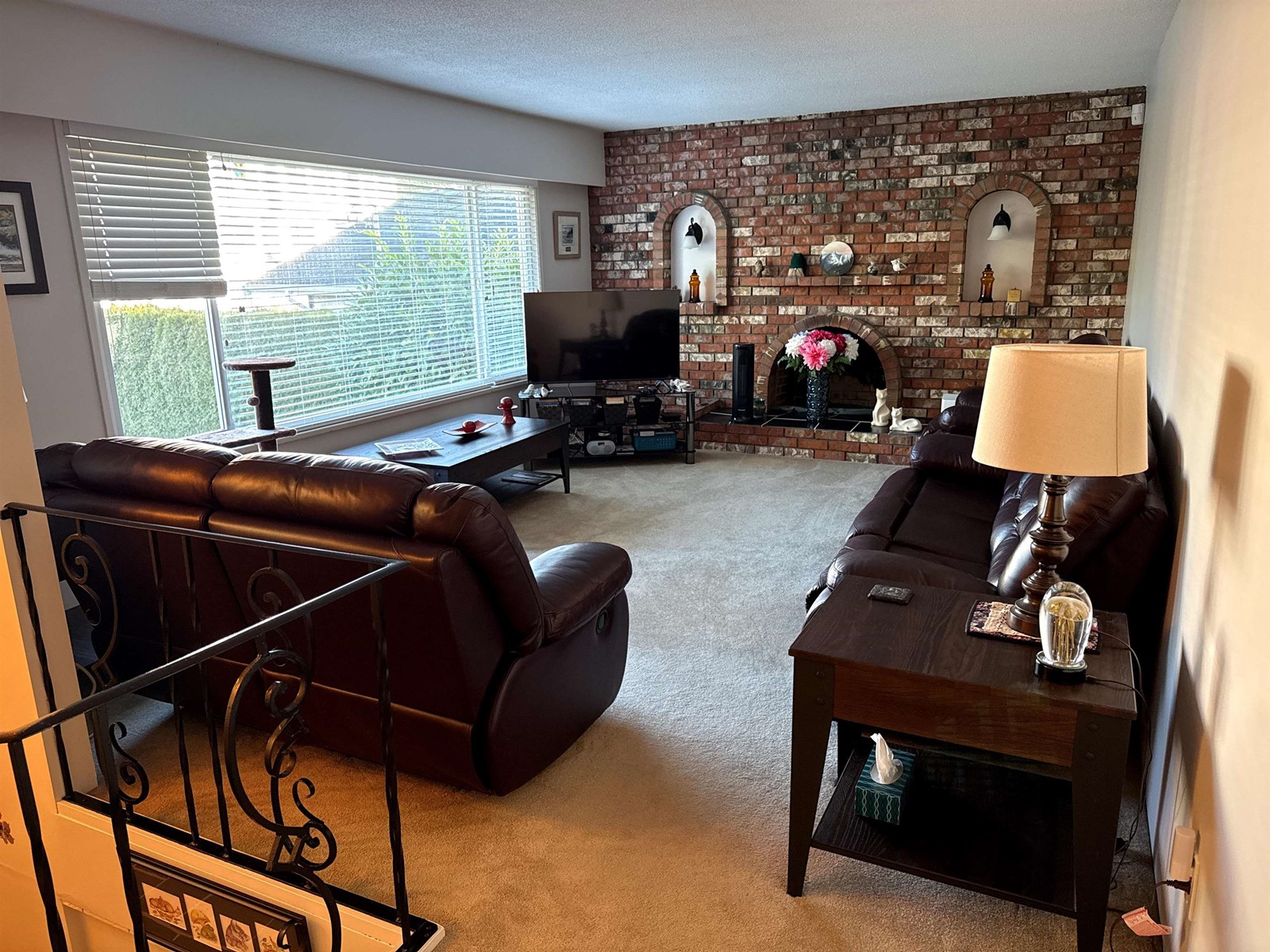 Property at 4545 208 STREET image 2
