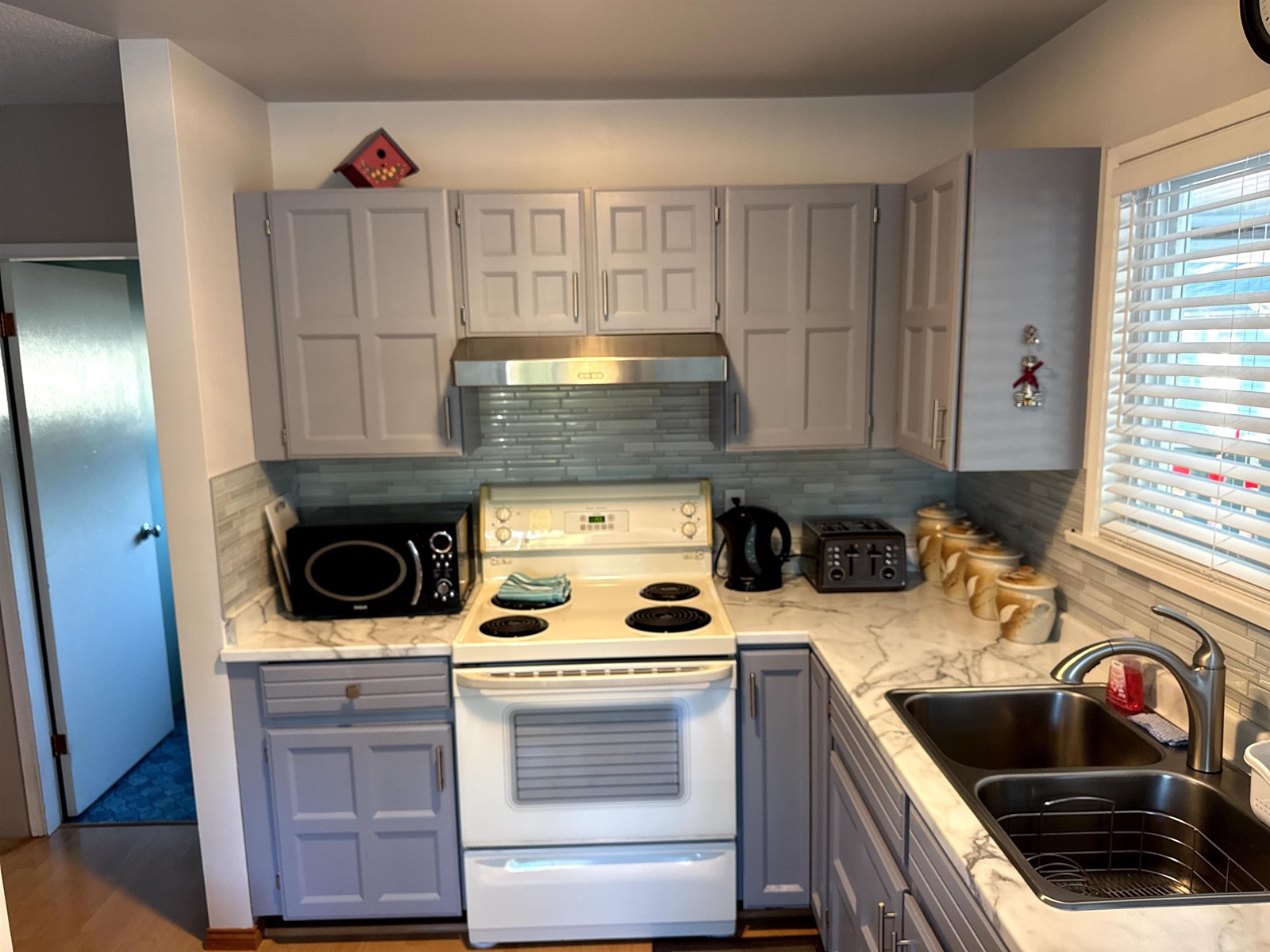 Property at 4545 208 STREET image 5