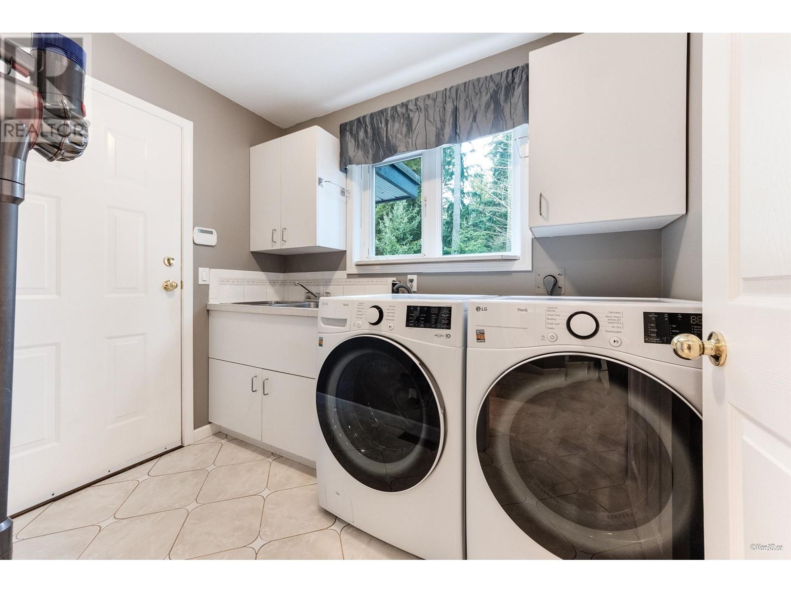 1417 Garibaldi Place, Coquitlam, British Columbia  V3E 2S6 - Photo 31 - R2978731