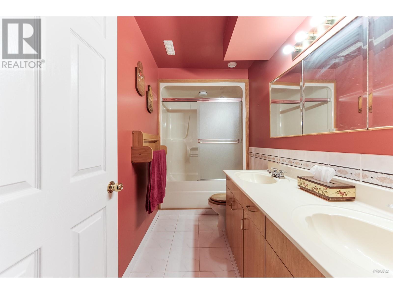 1417 Garibaldi Place, Coquitlam, British Columbia  V3E 2S6 - Photo 26 - R2978731
