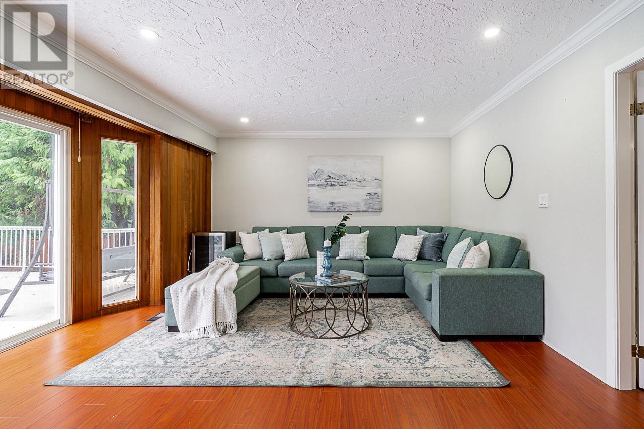 310 Inglewood Avenue, West Vancouver, British Columbia  V7T 1X1 - Photo 13 - R2978772