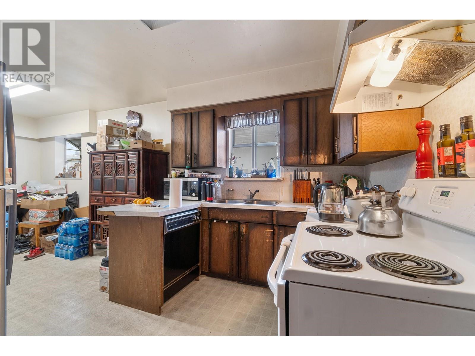 6549 Kerr Street, Vancouver, British Columbia  V5S 3C3 - Photo 5 - R2978335