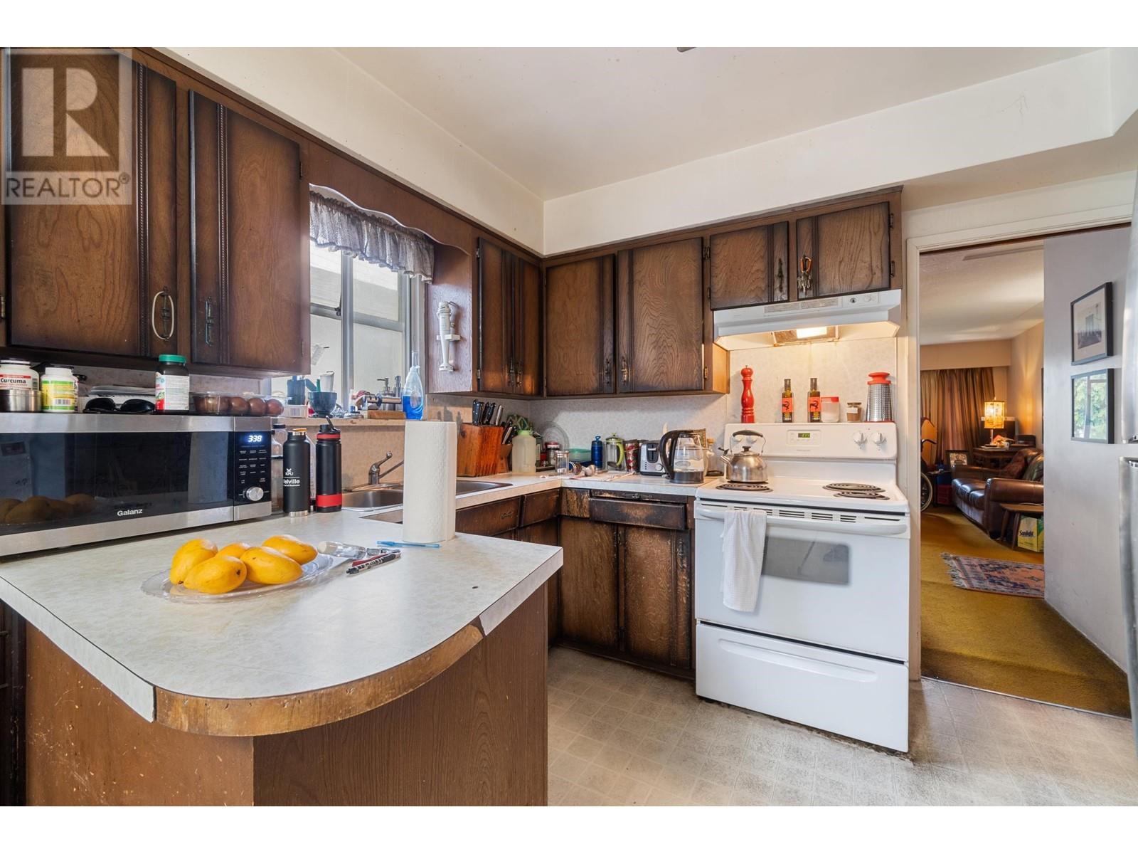 6549 Kerr Street, Vancouver, British Columbia  V5S 3C3 - Photo 6 - R2978335