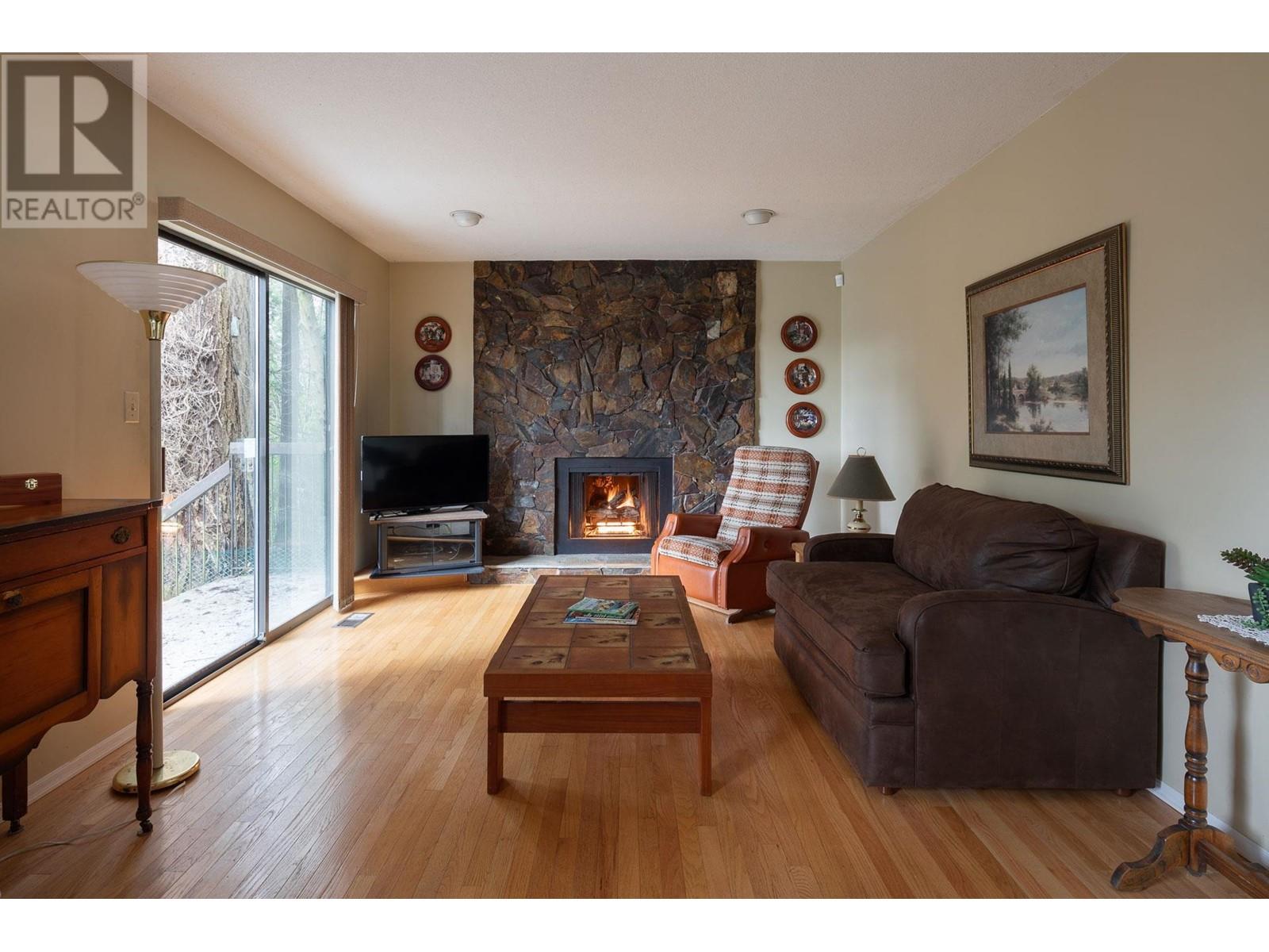 2221 Bowser Avenue, North Vancouver, British Columbia  V7P 2Z1 - Photo 28 - R2978342