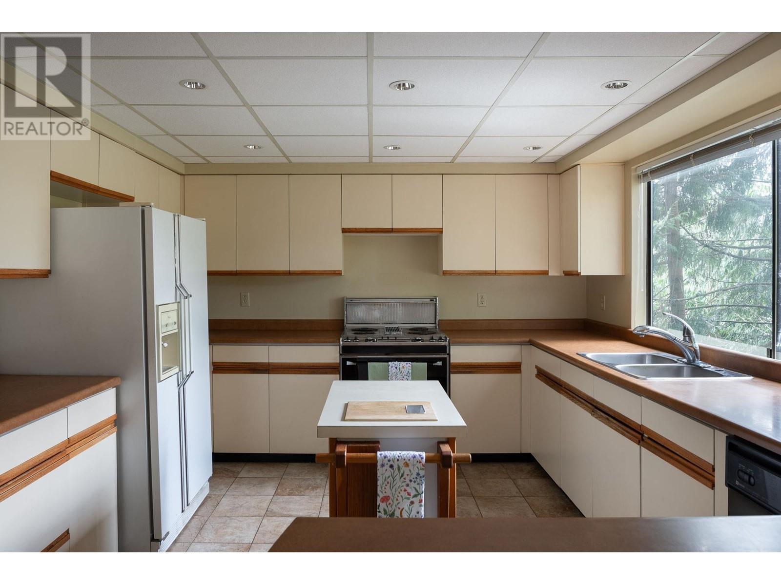 2221 Bowser Avenue, North Vancouver, British Columbia  V7P 2Z1 - Photo 23 - R2978342