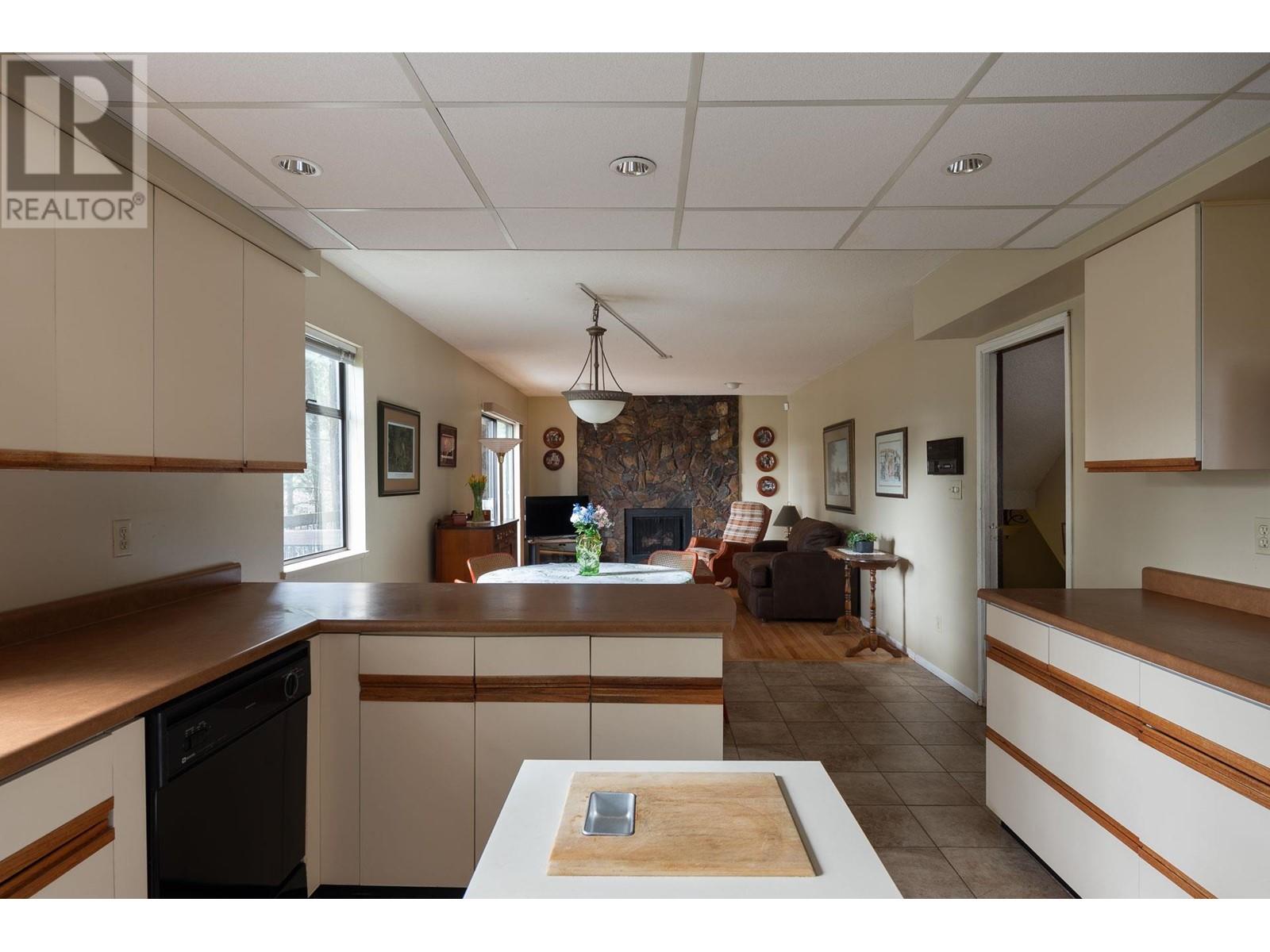2221 Bowser Avenue, North Vancouver, British Columbia  V7P 2Z1 - Photo 25 - R2978342
