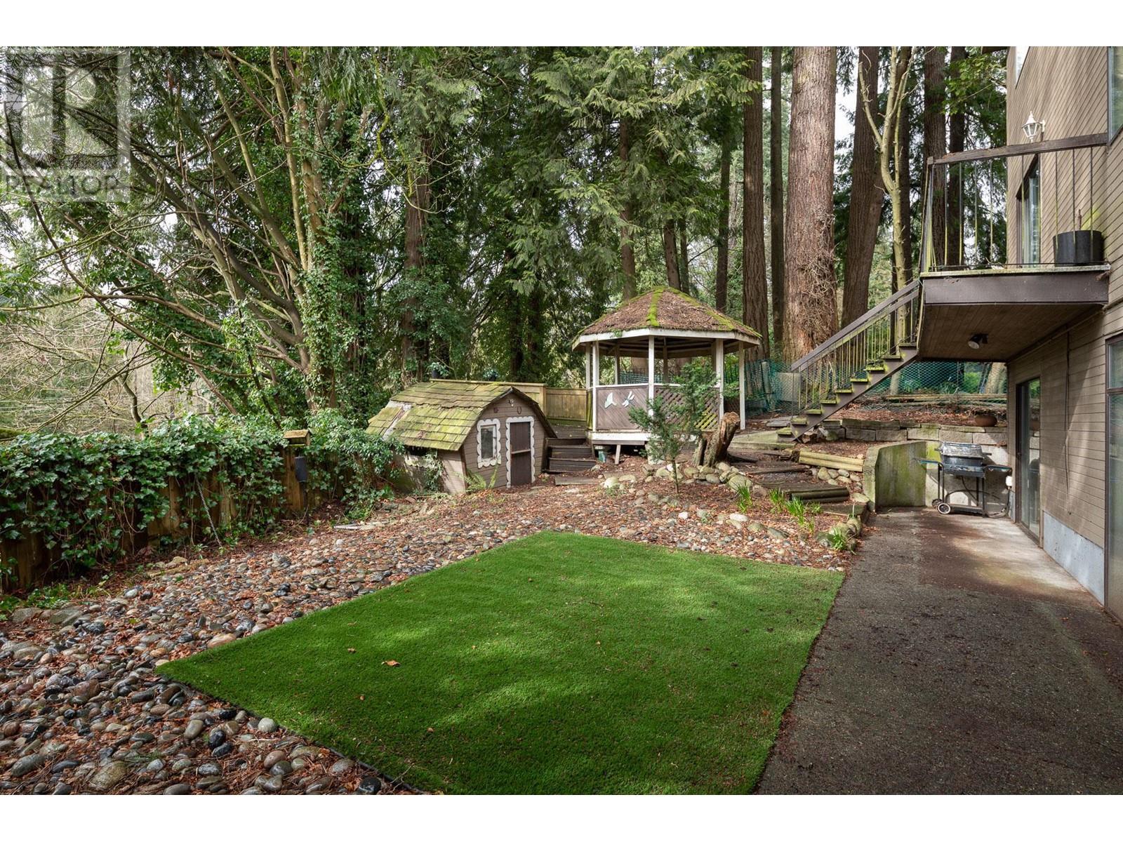 2221 Bowser Avenue, North Vancouver, British Columbia  V7P 2Z1 - Photo 6 - R2978342