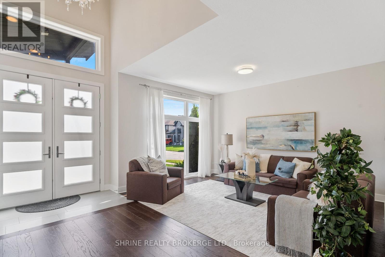 Property at 1552 SANDRIDGE AVENUE image 4