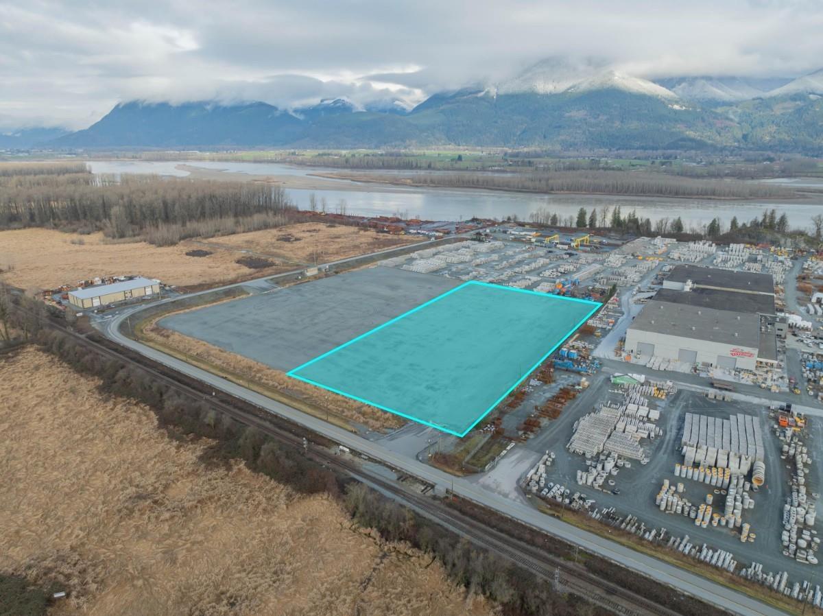41723 Cannor Road, West Chilliwack, Chilliwack, British Columbia  V2R 5K1 - Photo 4 - C8067572
