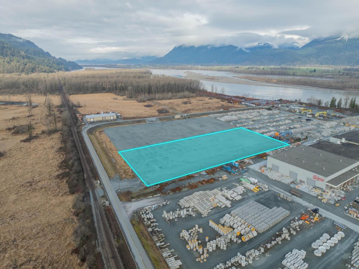 41723 Cannor Road, West Chilliwack, Chilliwack, British Columbia  V2R 5K1 - Photo 5 - C8067572