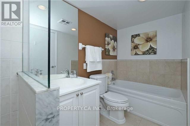 1417 - 410 Queens Quay W, Toronto, Ontario  M5V 3T1 - Photo 8 - C12024802