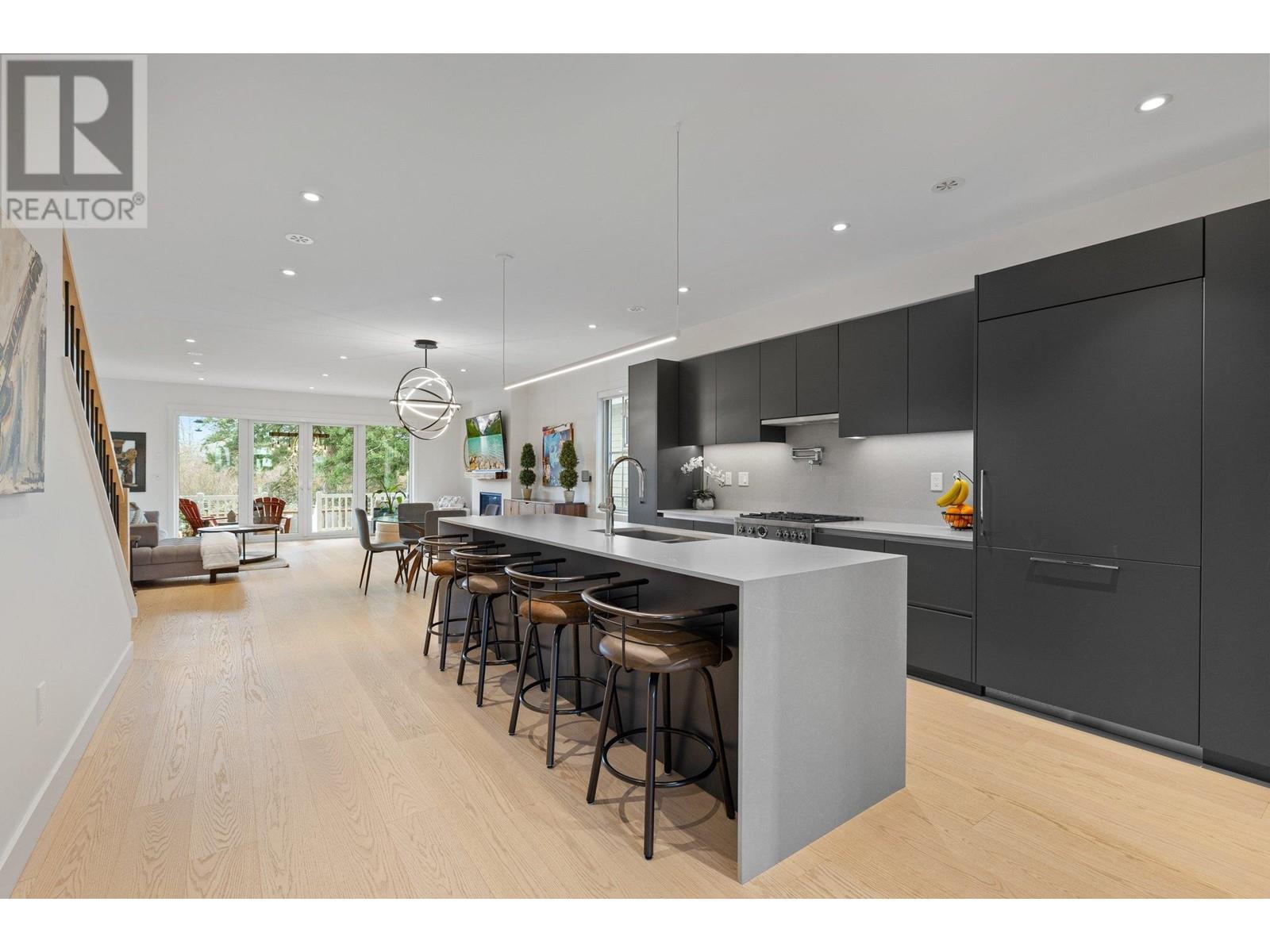Property at 240 PARKSIDE STREET image 4