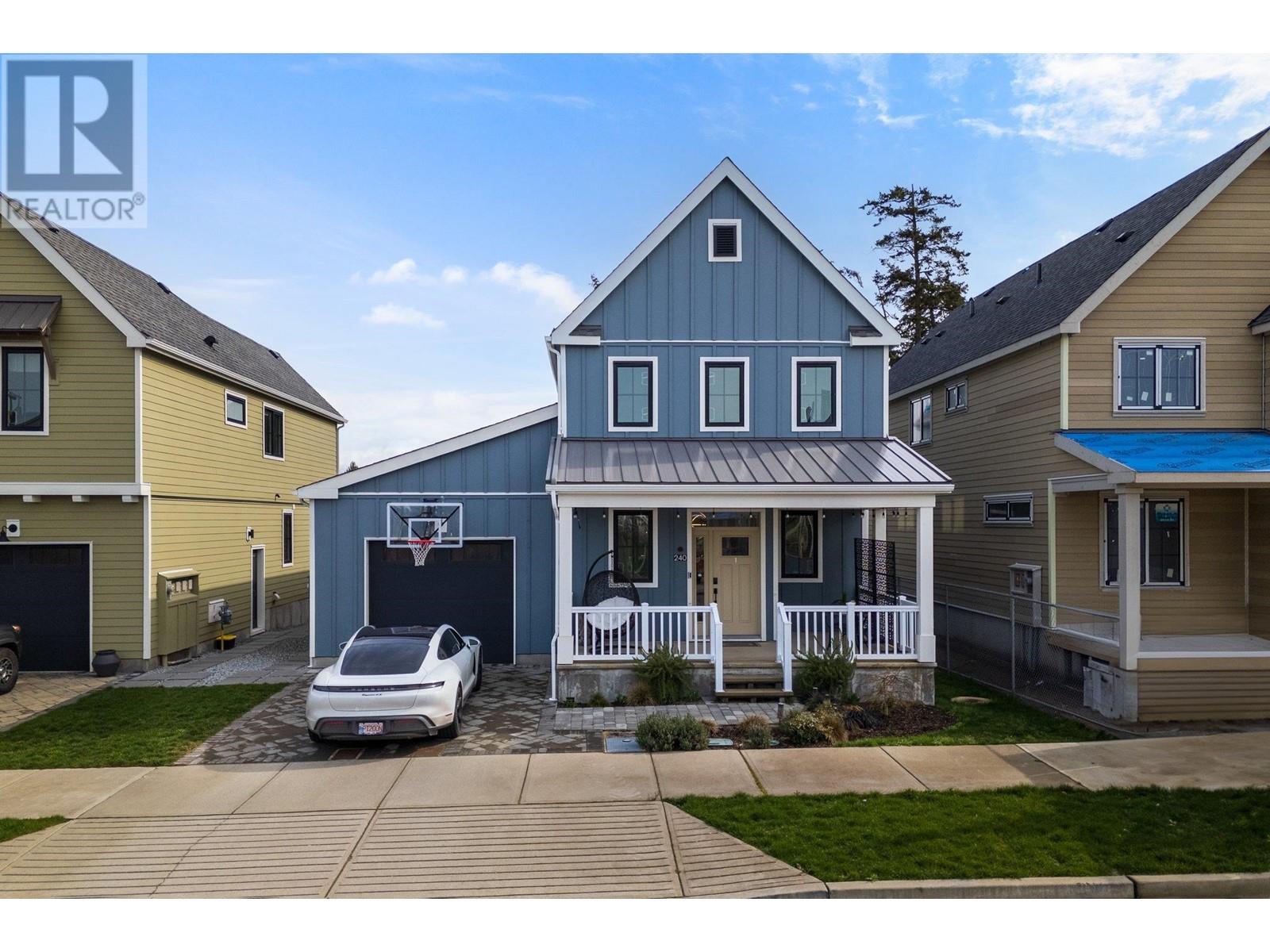 Property at 240 PARKSIDE STREET image 1