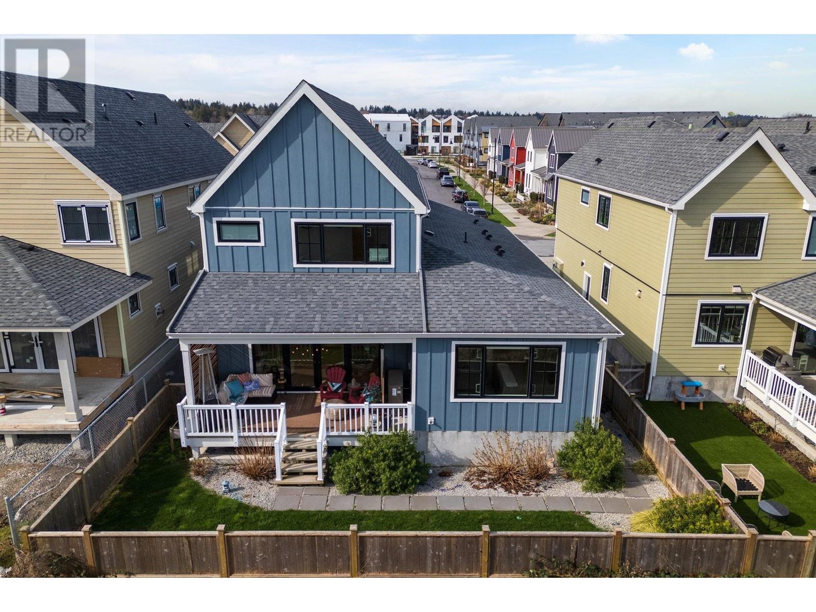 Property at 240 PARKSIDE STREET image 2