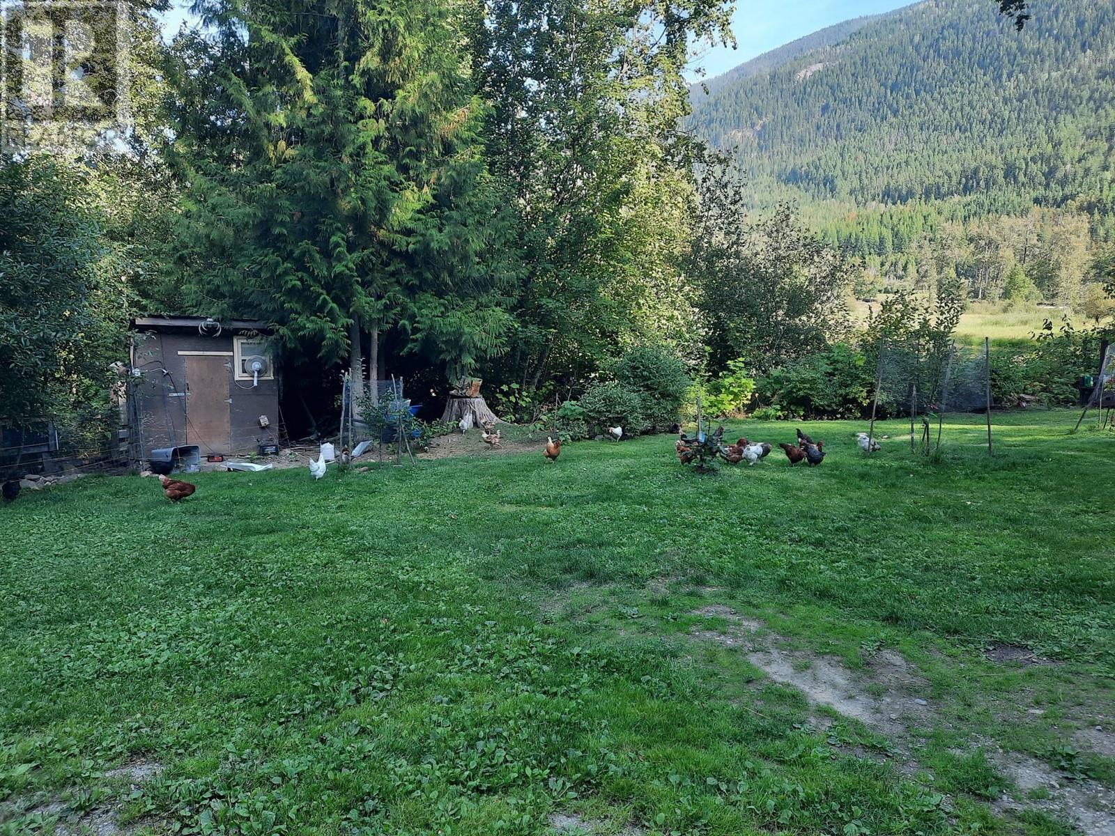 4640 Slocan River Road, Winlaw, British Columbia  V0G 2J0 - Photo 4 - 10339278