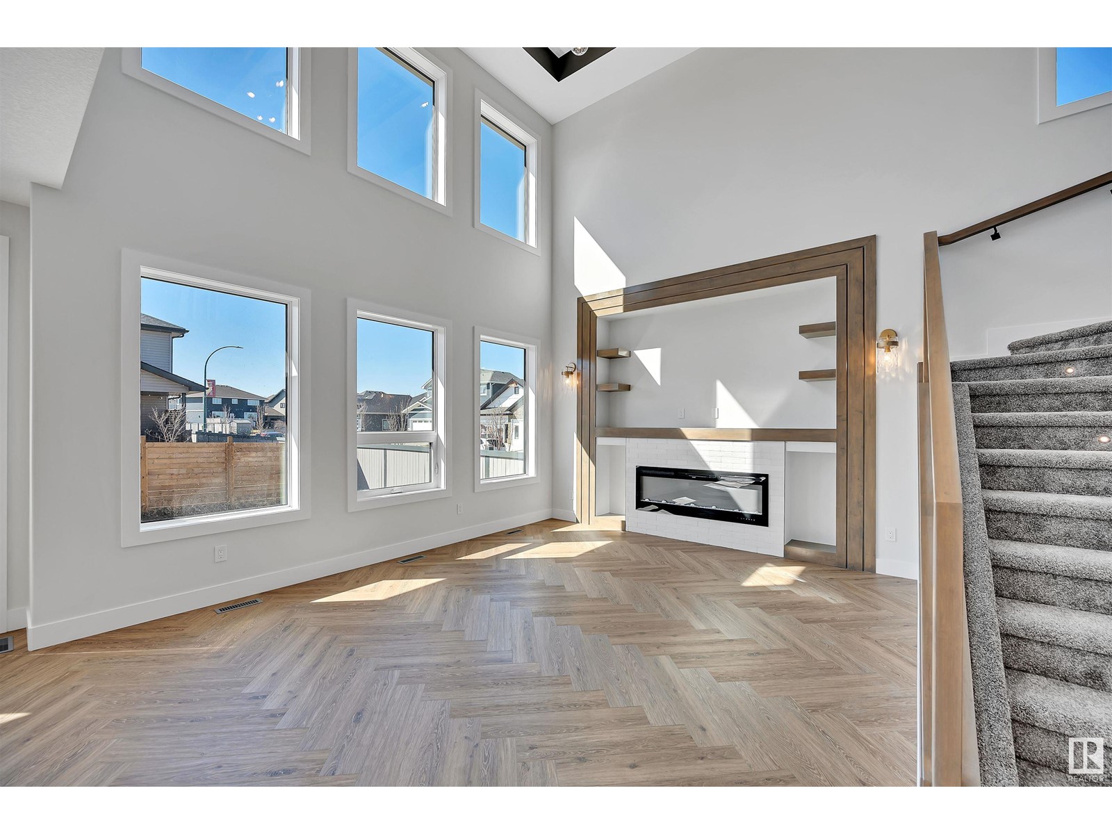 Property at 13 HULL WD image 5