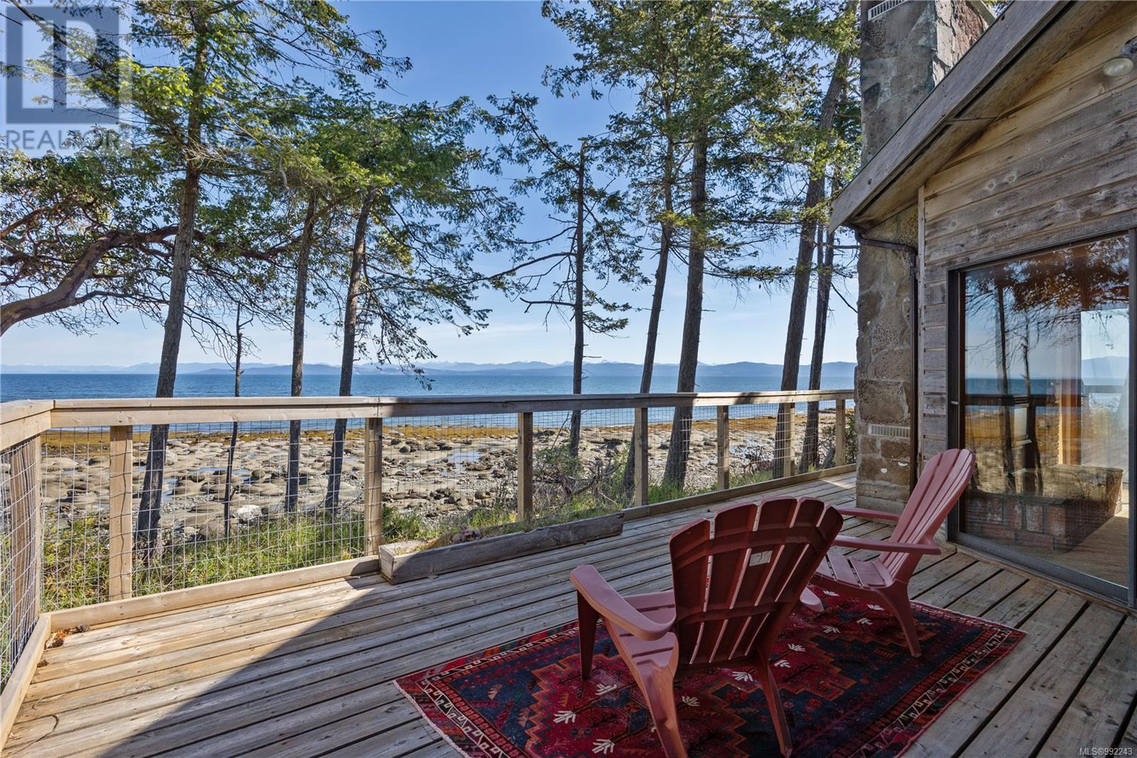 6055 MacLean Rd, Hornby Island, British Columbia